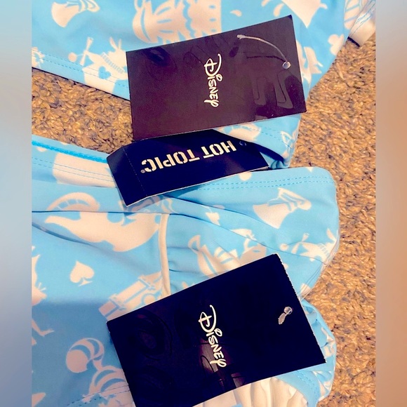 Hottopic Disney AliceinWonderland highwaisted bottoms+collared swim top - Picture 4 of 6